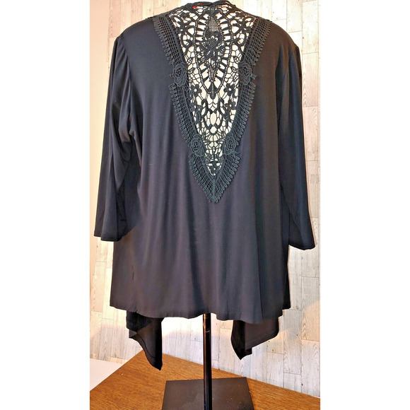Red Woman's Black Open Front Cardigan Jacket Size XL Beautiful Lace Accent Back - Picture 3 of 13